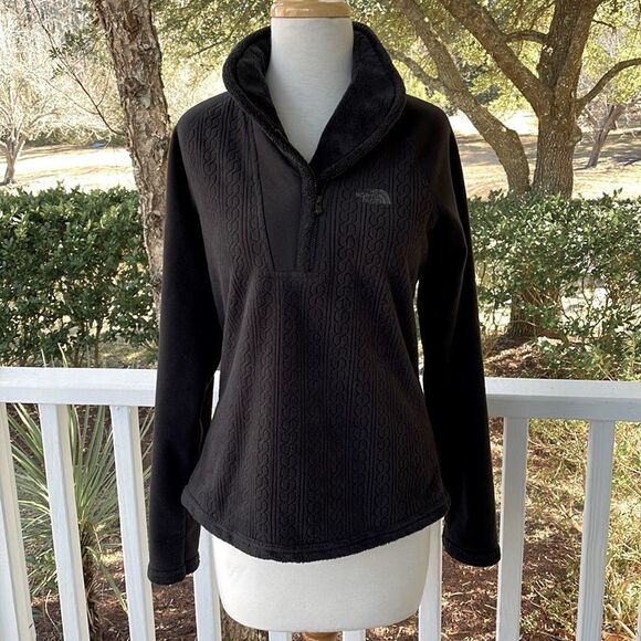 The North Face Crescent Half-Zip Fleece - Picture 2 of 7